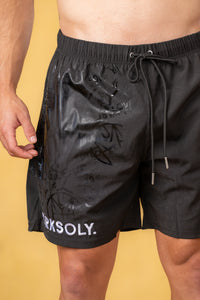 CRSKOLY. Pantalones cortos de entrenamiento negros que reaccionan al agua