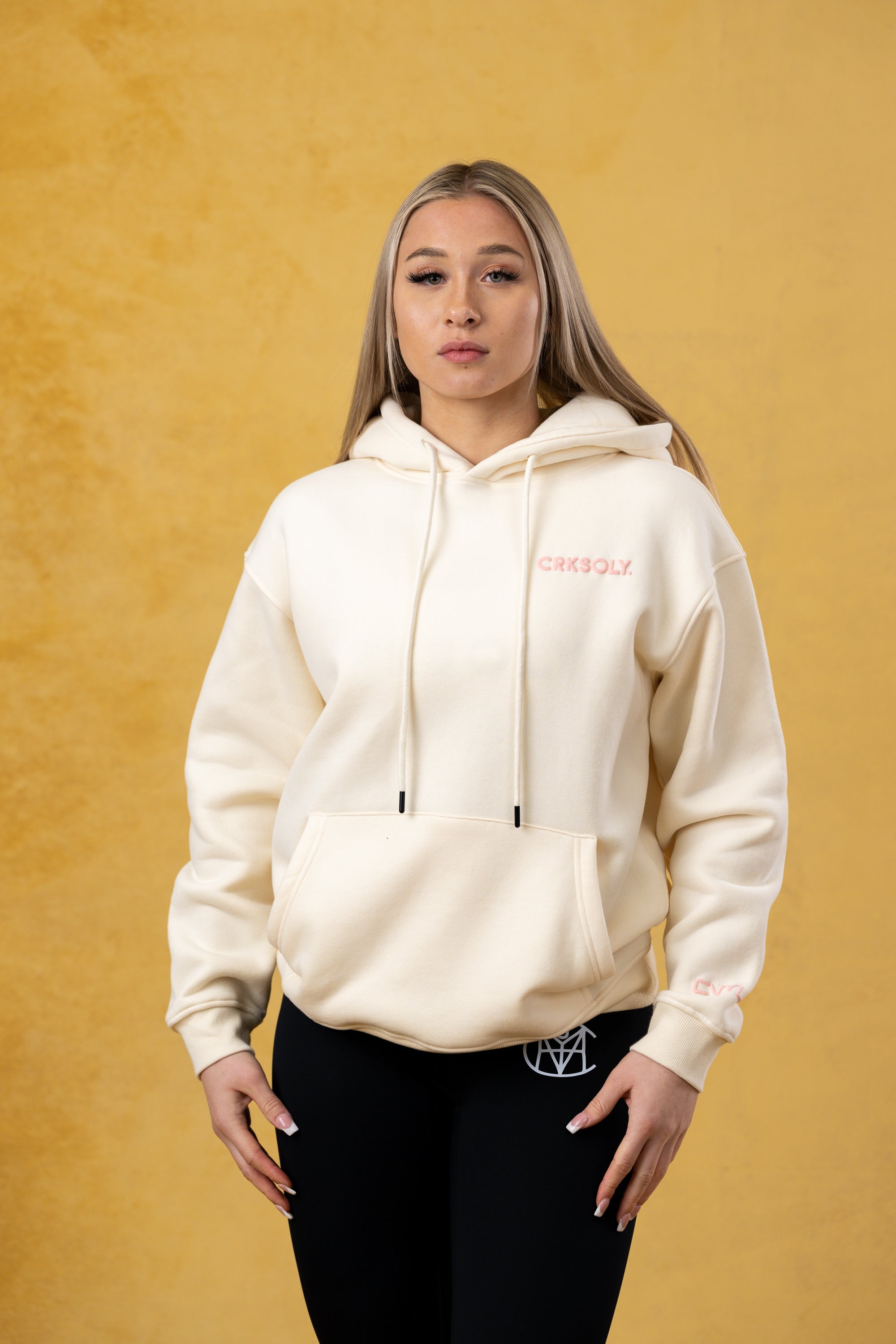 CRKSOLY. Sudadera con capucha color crema para mujer