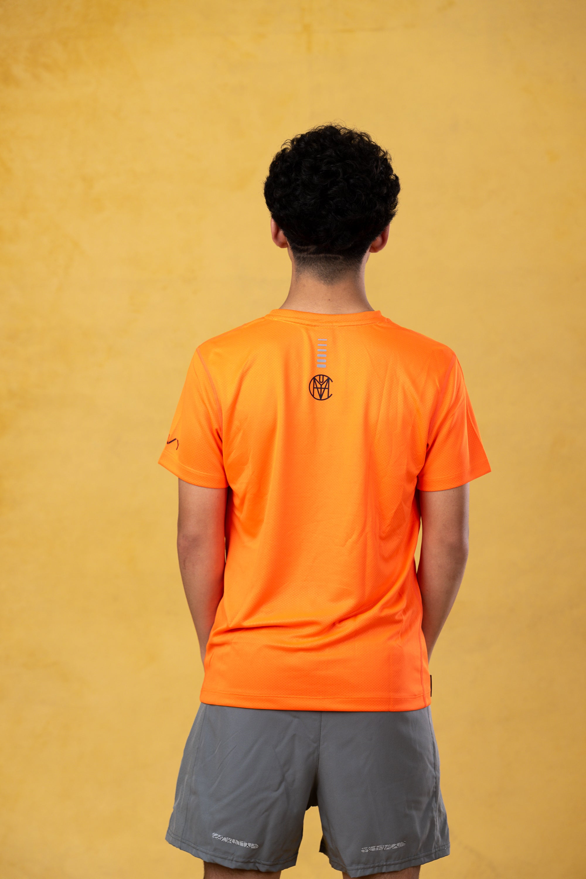 CRKSOLY. Camiseta de entrenamiento naranja para jóvenes