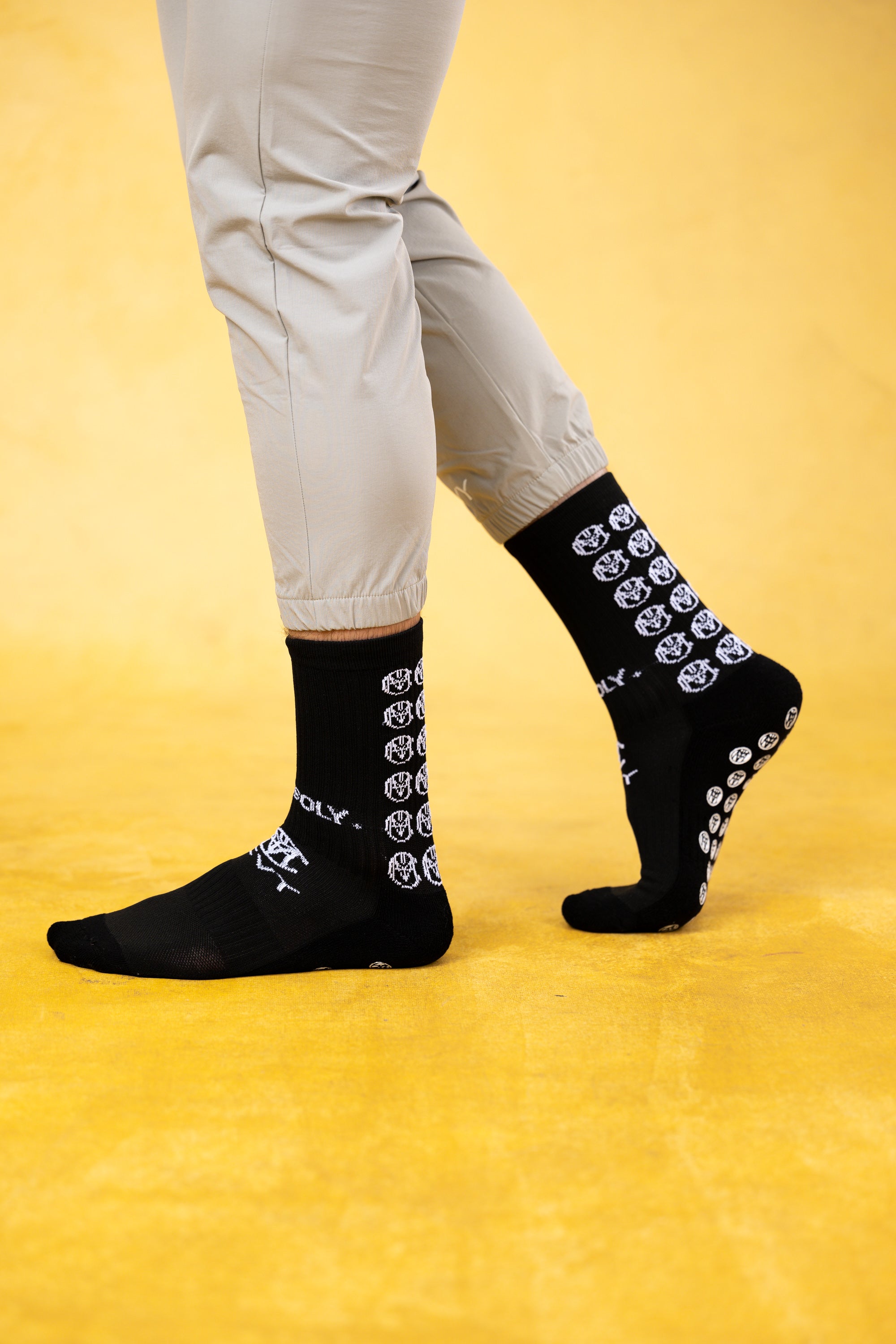 CRKSOLY. Caste Game Socks