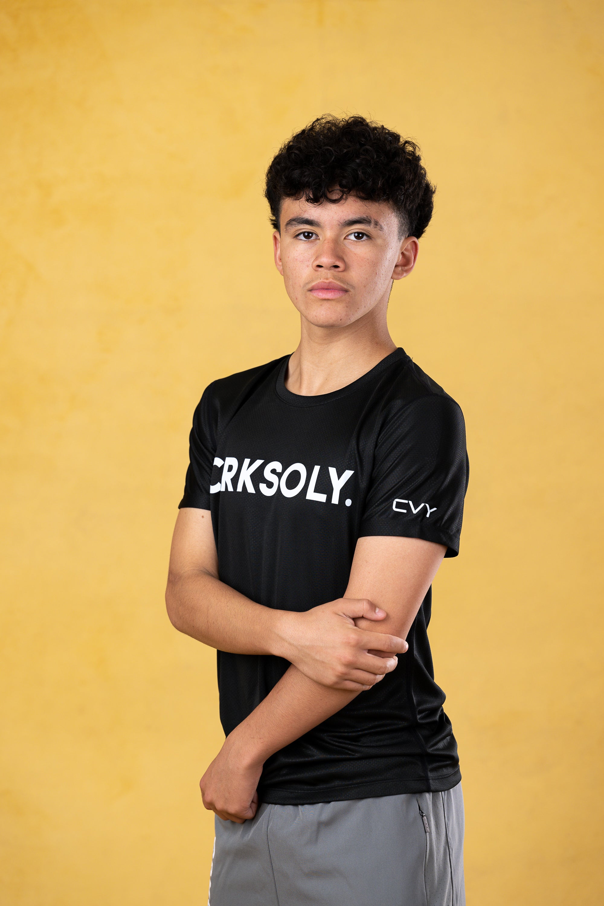 CRKSOLY. Camiseta de entrenamiento negra para jóvenes